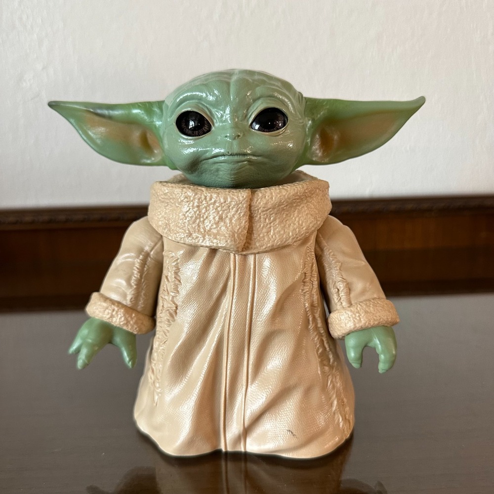 Hasbro The Child Star Wars Mandalorian Baby Yoda Grogu Toy Posable Figure